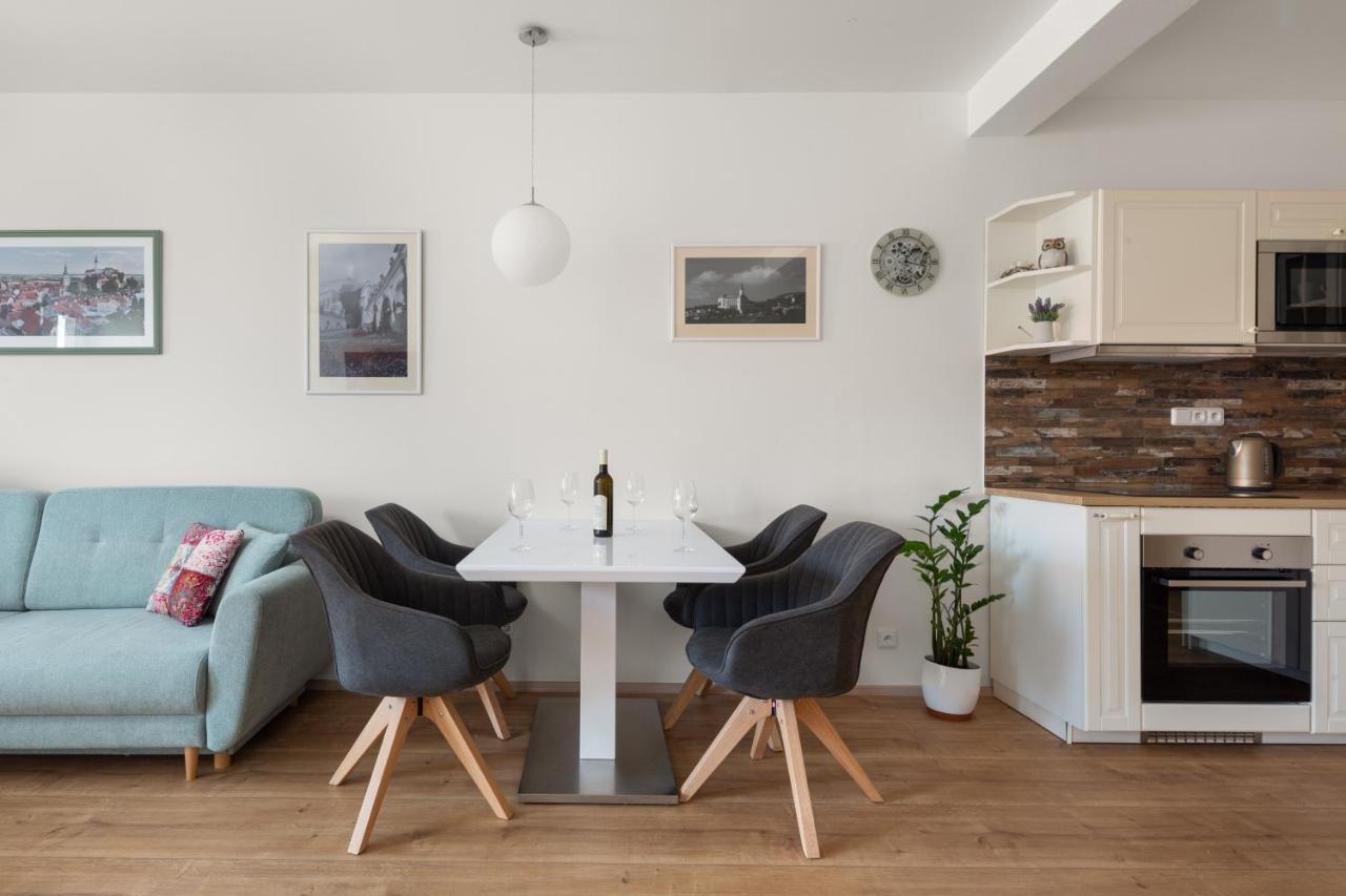 Rezidence Konevova, Mikulov Apartment ภายนอก รูปภาพ