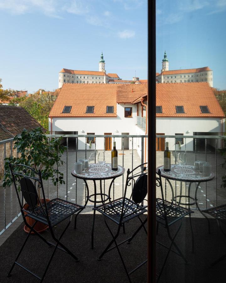 Rezidence Konevova, Mikulov Apartment ภายนอก รูปภาพ