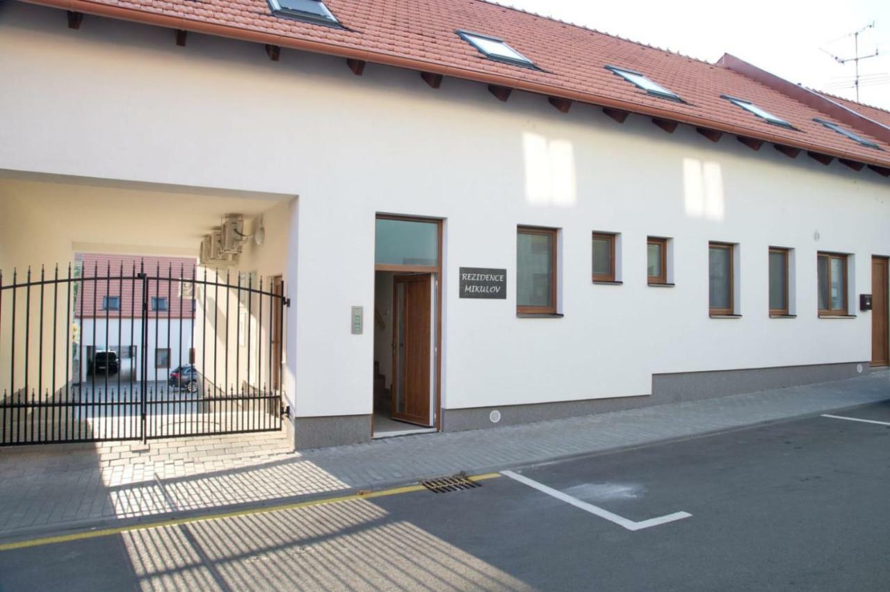 Rezidence Konevova, Mikulov Apartment ภายนอก รูปภาพ
